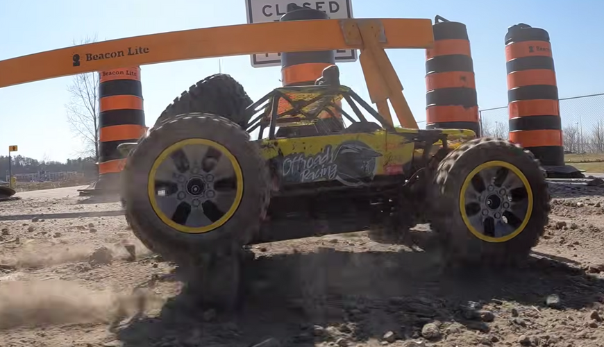 Радиоуправляемая машинка ENOZE 9203E 1:10 4WD, внедорожник на пульте RC до 45 км/ч для бездорожья, мощный двигатель 7554434343 фото