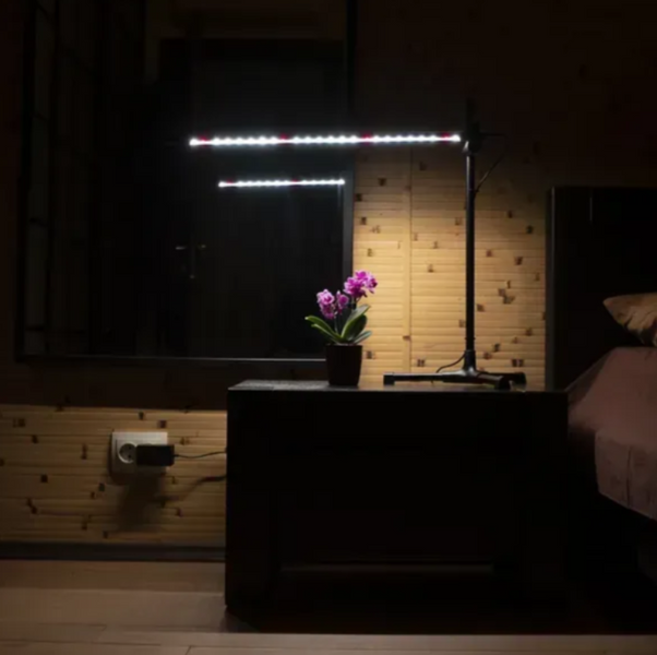 Надёжная настольная LED фитолампа. Полный спектр. Долговечность 50 000 часов. Быстрая отправка. Vitalio6001 фото