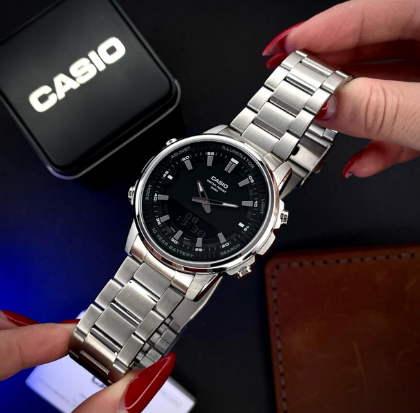 Стильний чоловічий годинник Casio AMW-880D-1A. Із електронно-стрілковим циферблатом, сріблястим браслетом, кварцовим механізмом та LED підсвіткою. AMW0221 фото