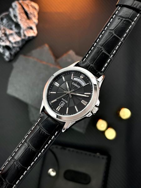 Чоловічий годинник Casio MTP-1381L-1A MTP0359 фото