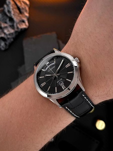 Чоловічий годинник Casio MTP-1381L-1A MTP0359 фото