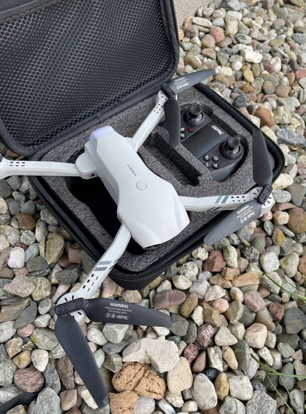 Дрон 4DRC F10 &ndash; квадрокоптер с 4K и HD камерами, FPV, GPS, до 500м, до 20 мин. полета. Кейс в промежуток времени 786031 фото