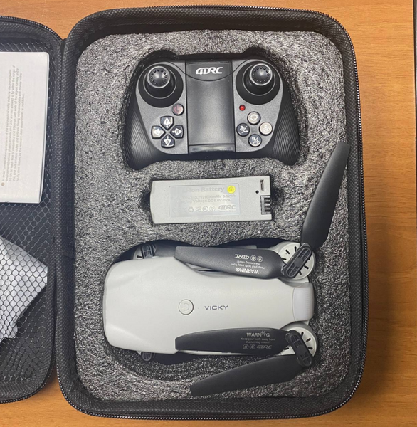 Дрон 4DRC F10 &ndash; квадрокоптер с 4K и HD камерами, FPV, GPS, до 500м, до 20 мин. полета. Кейс в промежуток времени 786031 фото